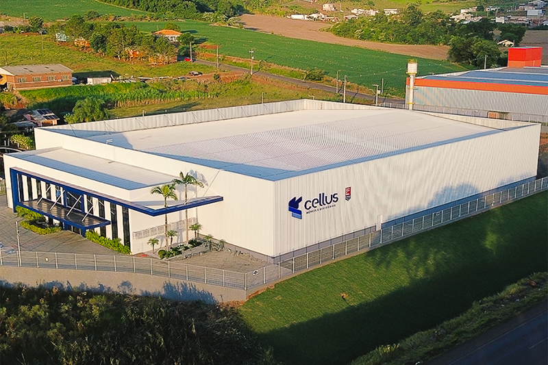 Cellus – Excelência em divisórias piso-teto e mobiliário corporativo